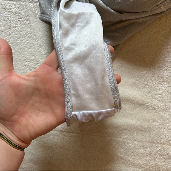 Sparkly Silver Ondademar one piece - Picture 5 of 8